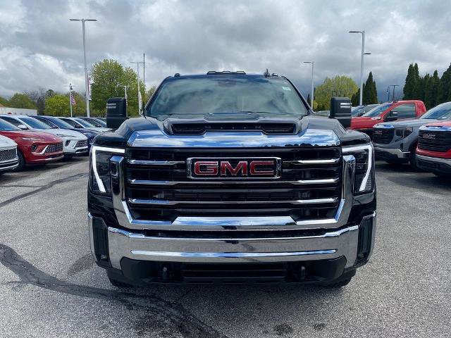 New 2025 GMC Sierra 2500 SLE w/ SLE Value Package; image 9
