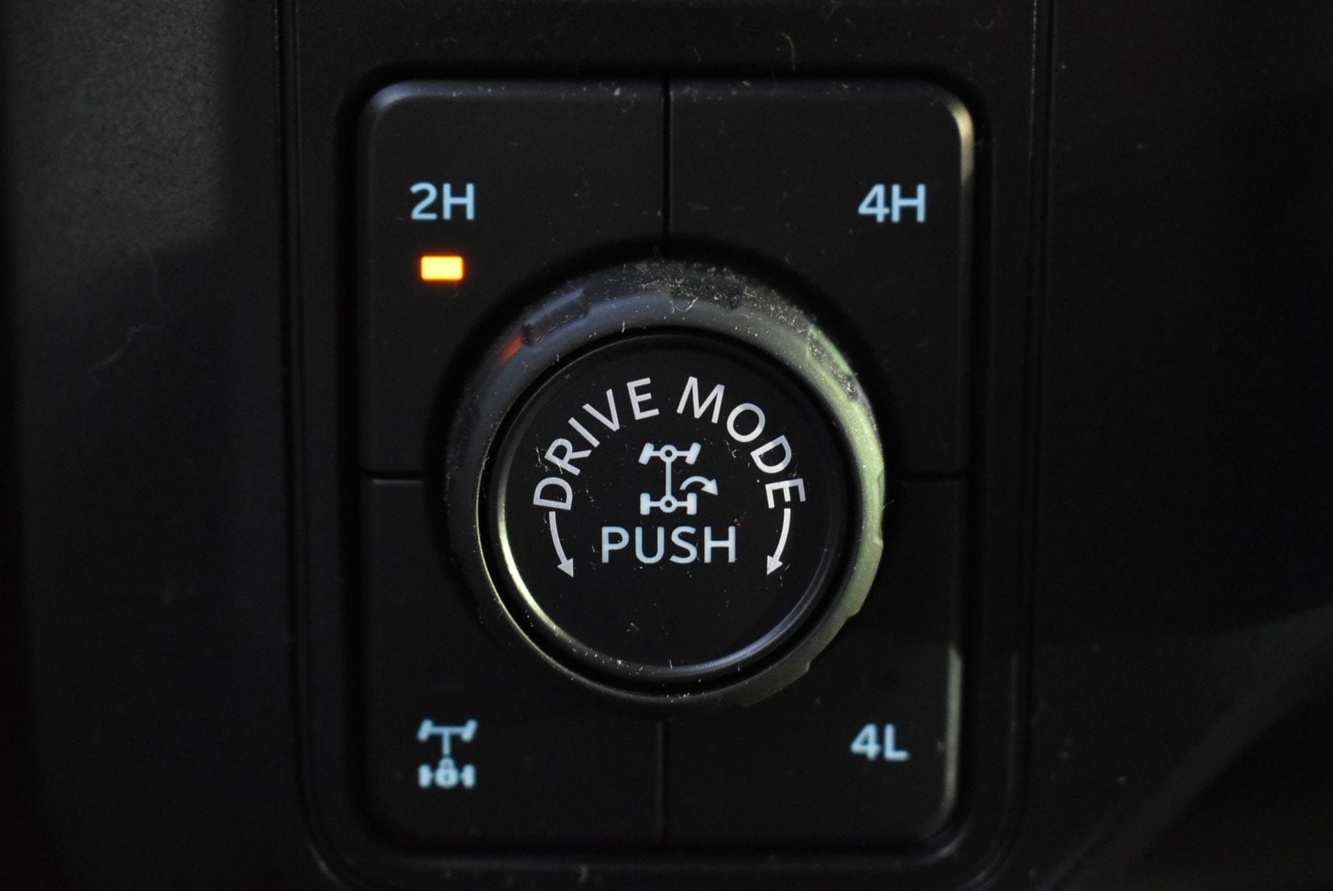 Used 2025 Ford F250 Platinum w/ Tremor Off-Road Package AWD/4WD image 31