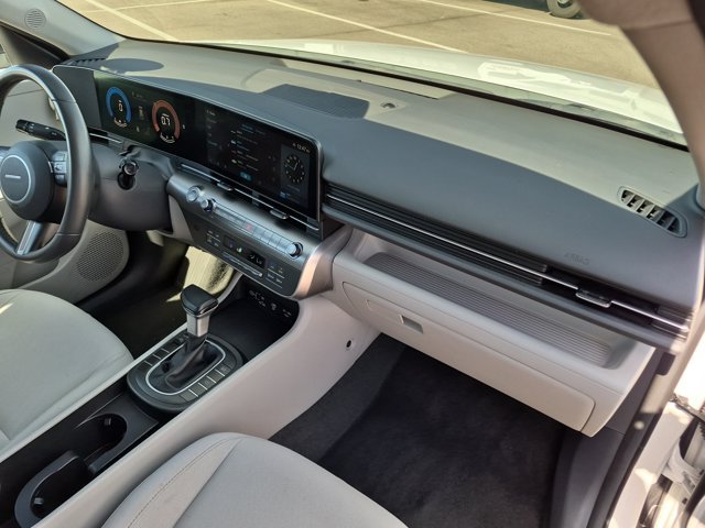 Used 2025 Hyundai Kona SEL FWD image 21