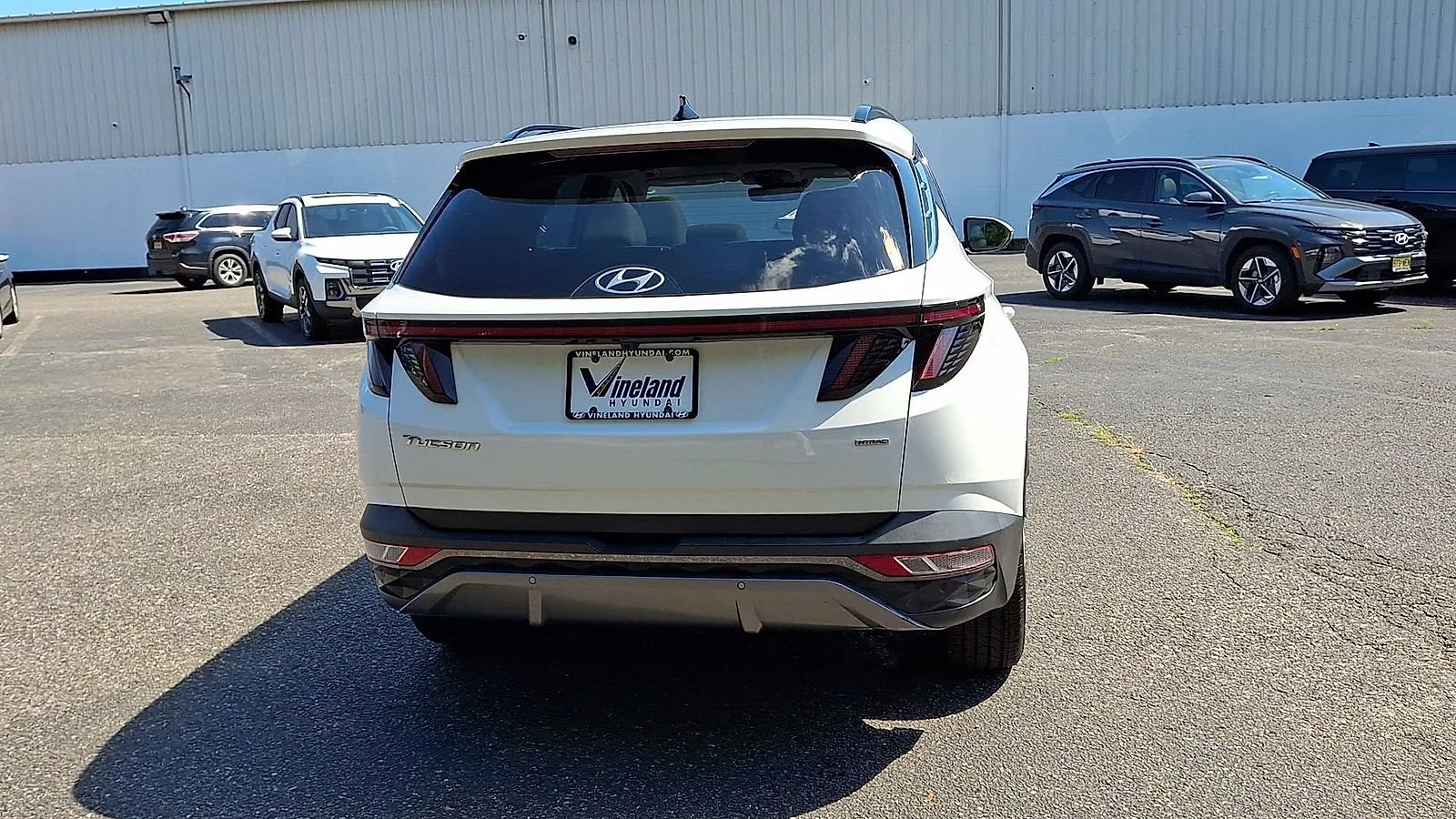 Certified 2024 Hyundai Tucson Limited AWD/4WD image 7