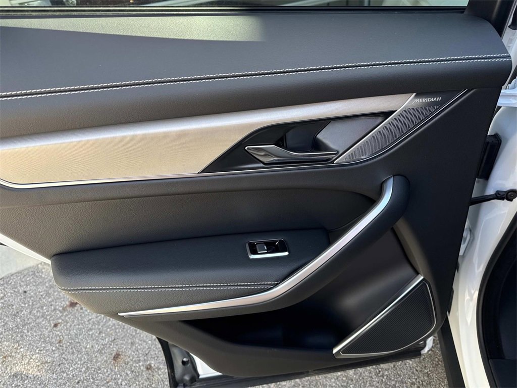 New 2026 Jaguar F-PACE R-Dynamic S image 13