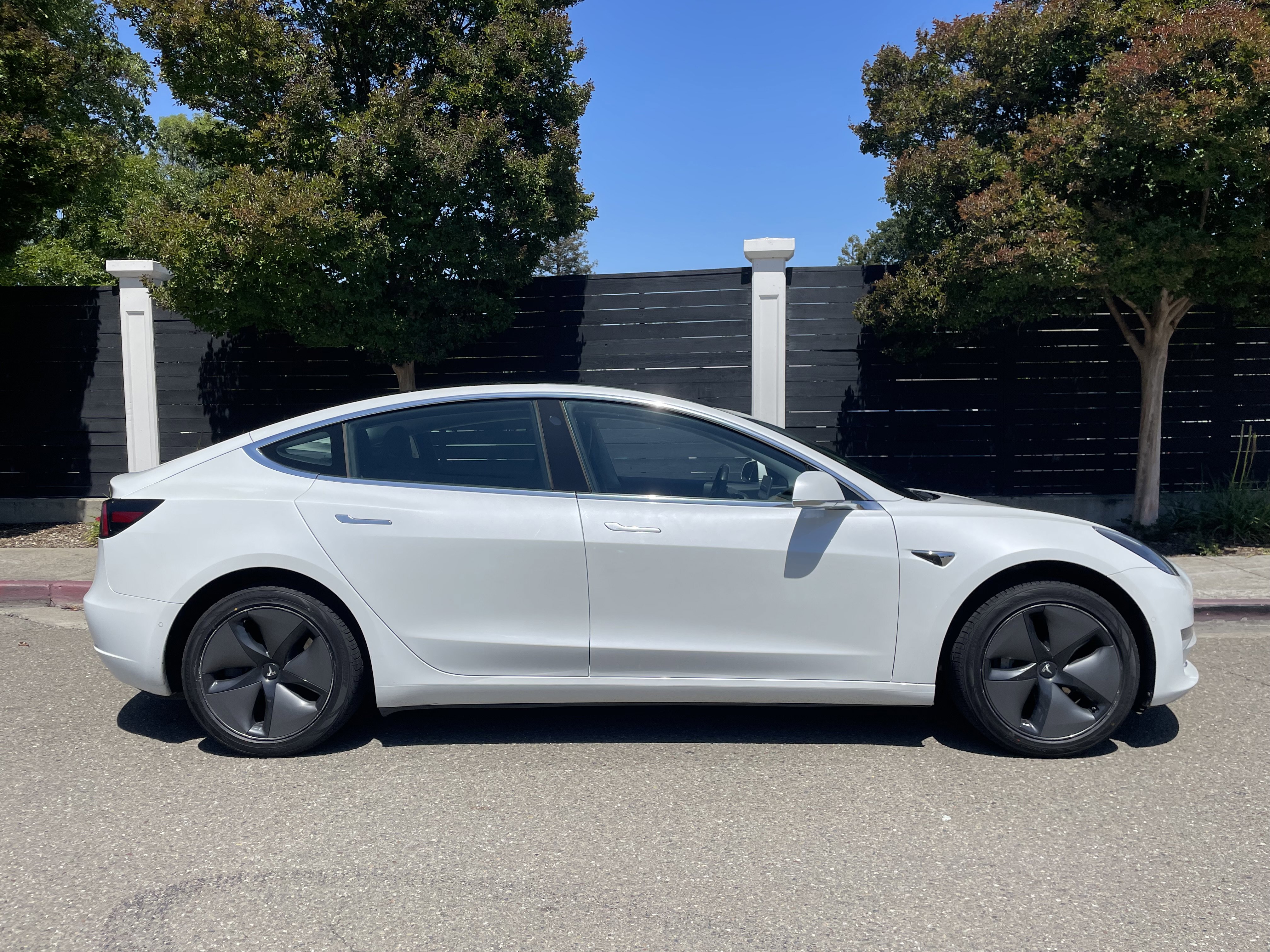 Used 2019 Tesla Model 3 Standard Range Plus RWD image 5
