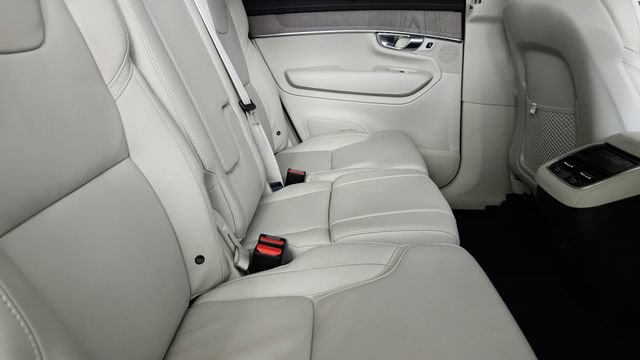 Certified 2026 Volvo XC90 B6 Ultra w/ Protection Package AWD/4WD image 36