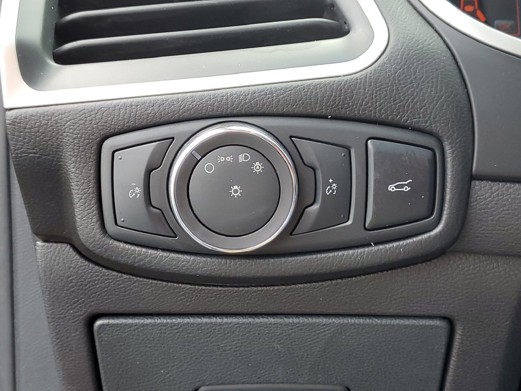 Used 2015 Ford Edge SEL w/ Equipment Group 201A AWD/4WD image 8