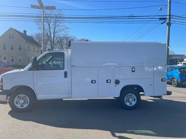 New 2024 Chevrolet Express 3500 w/ Power Convenience Package RWD image 3