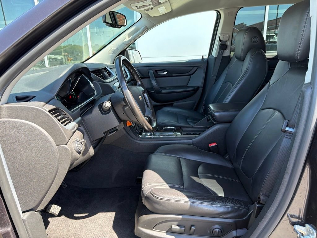 Used 2017 Chevrolet Traverse LT AWD/4WD image 14