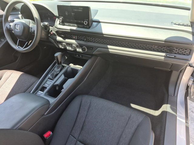 Used 2025 Honda Accord LX image 31