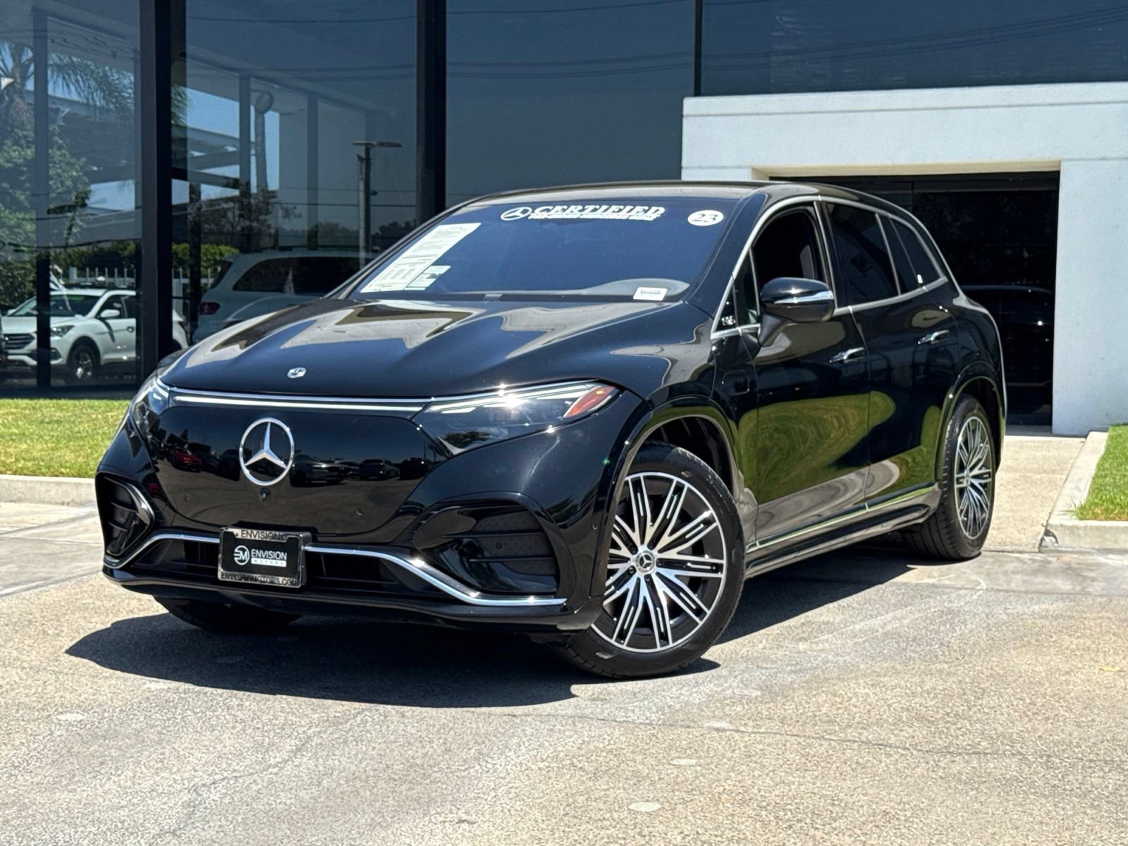 Used 2023 Mercedes-Benz EQS 580 4MATIC SUV w/ Pinnacle Trim Package image 2