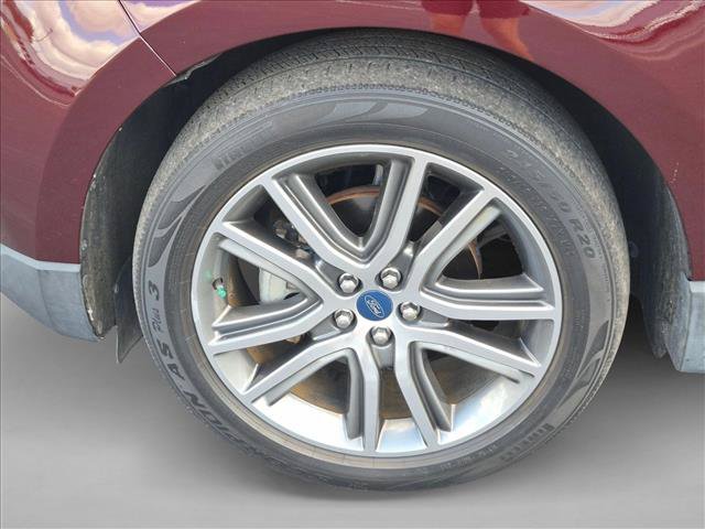 Used 2019 Ford Edge Titanium FWD image 10