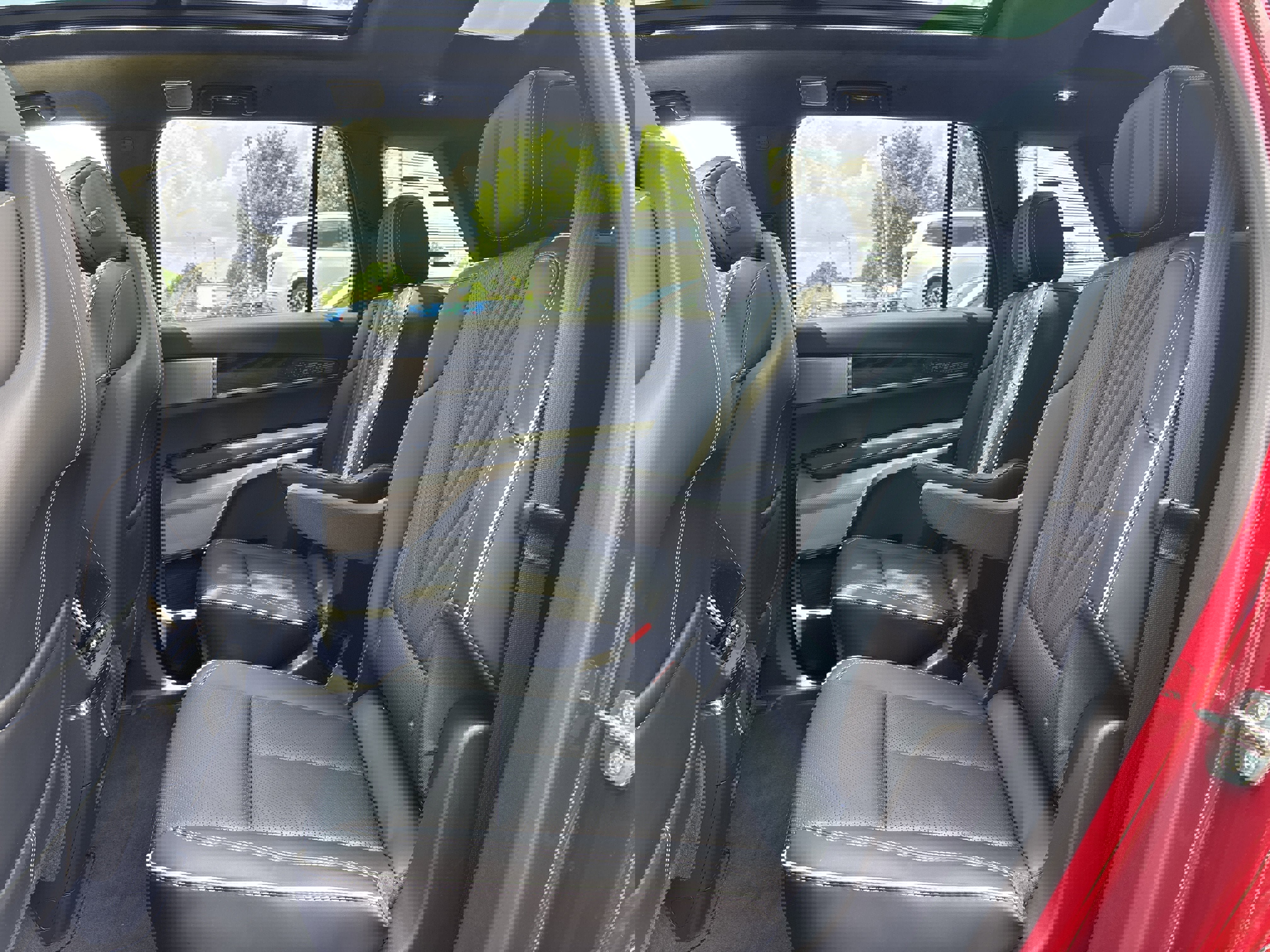 New 2026 Cadillac Vistiq Platinum image 30