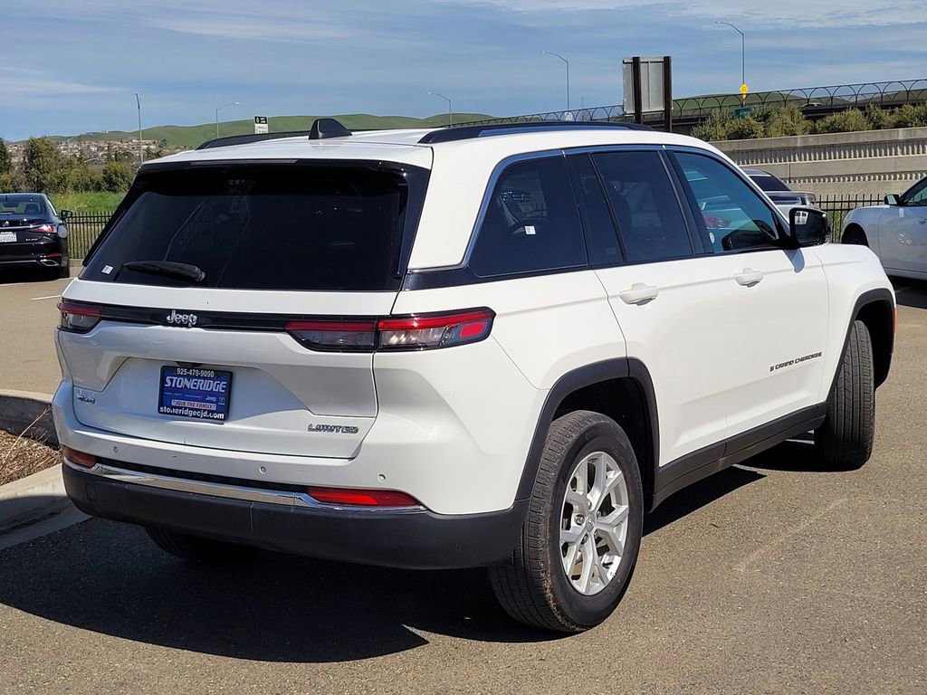 Used 2023 Jeep Grand Cherokee Limited w/ Trailer Tow Prep Group (B) image 5