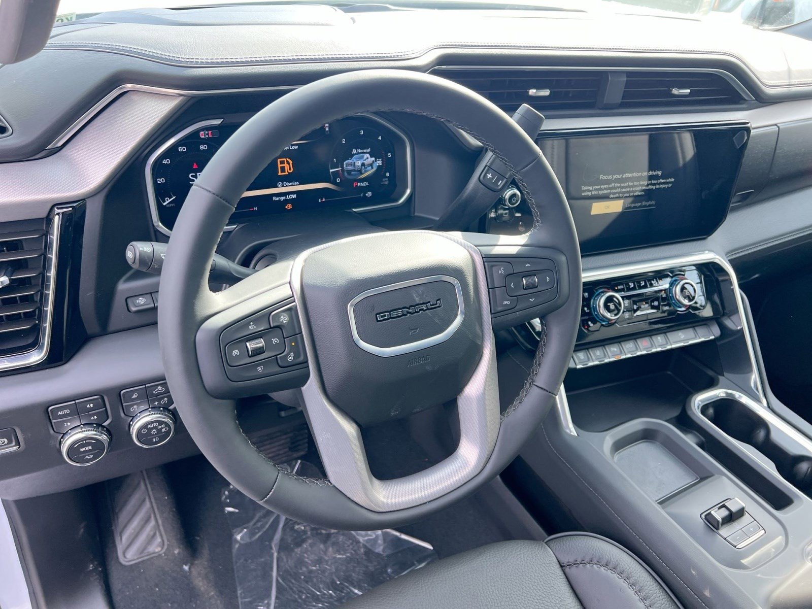 New 2026 GMC Sierra 2500 Denali w/ Denali Reserve Package image 15