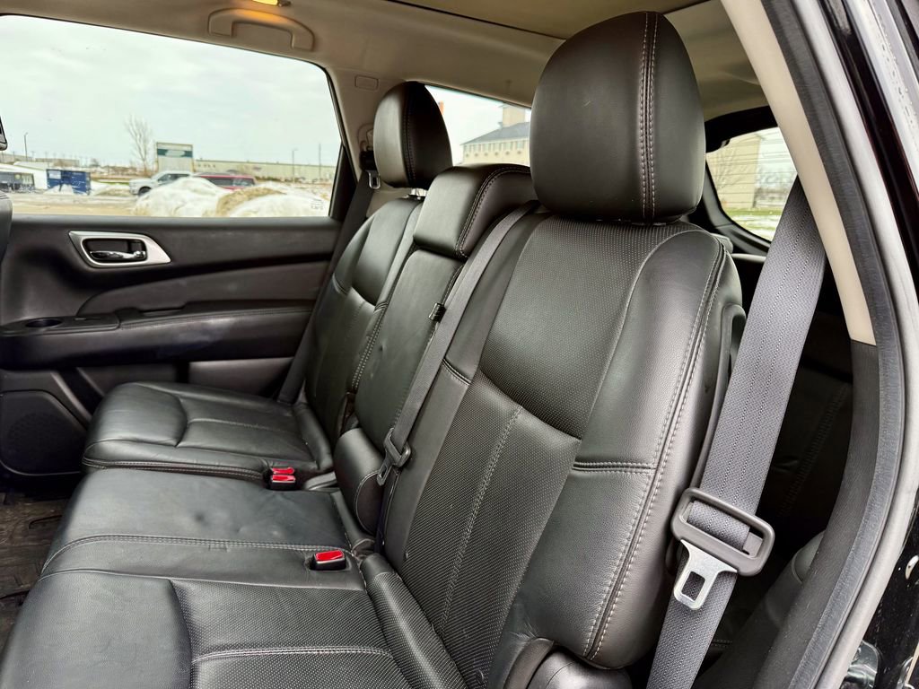Used 2014 Nissan Pathfinder Platinum w/ Platinum Premium Package image 11