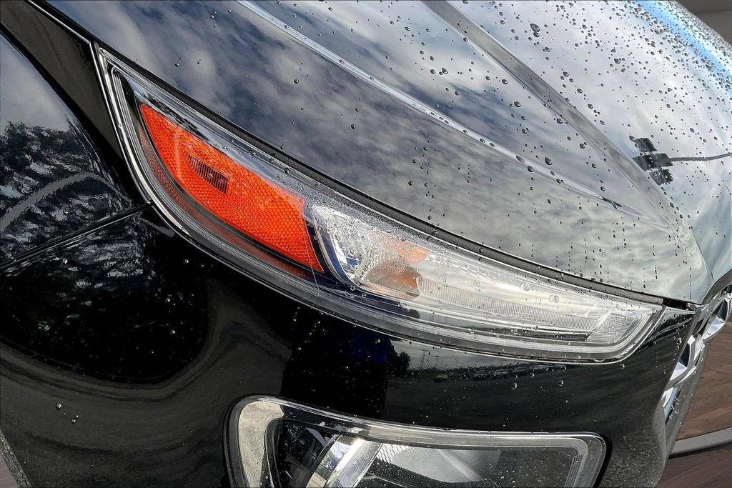 Used 2022 Hyundai Venue SEL FWD image 34