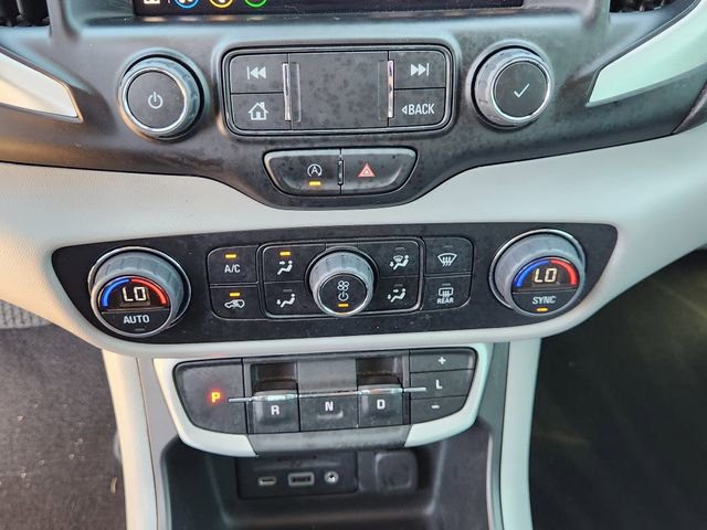 Used 2023 GMC Terrain SLE w/ Driver Convenience Package image 18