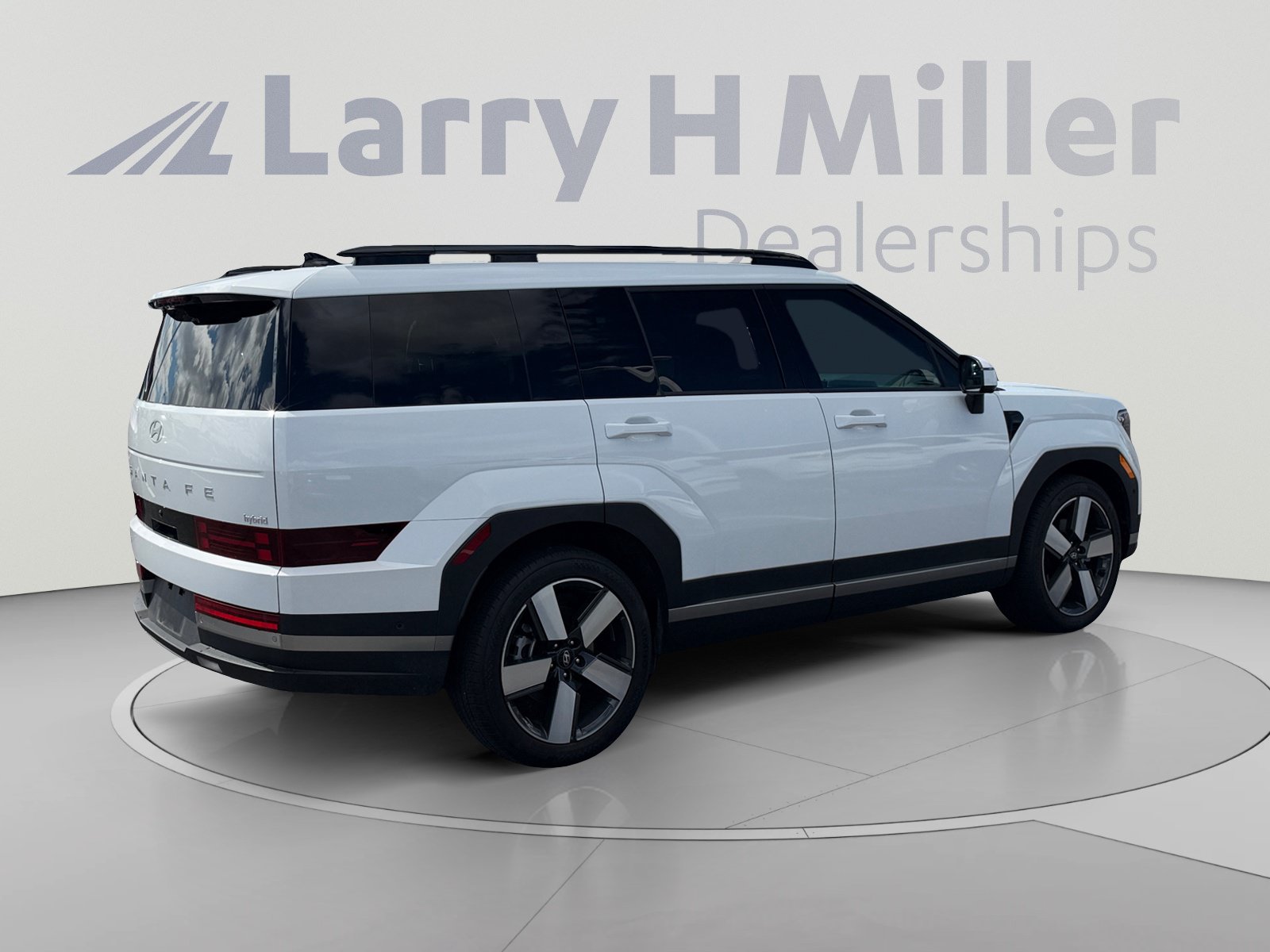 Used 2025 Hyundai Santa Fe Limited FWD image 5