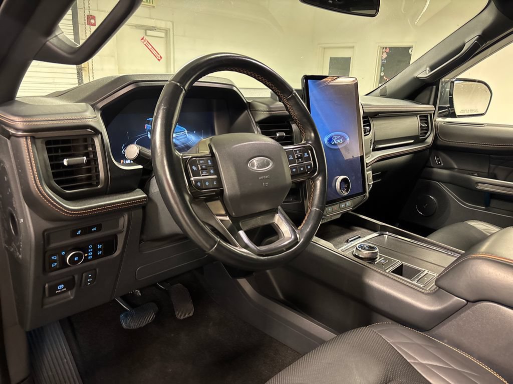 Used 2023 Ford Expedition Max Platinum RWD image 26