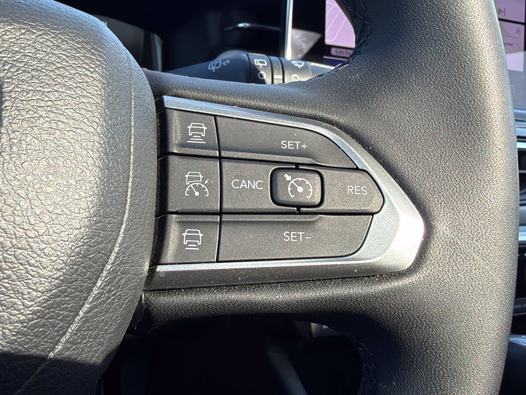 Used 2025 Jeep Compass Limited w/ Elite Group AWD/4WD image 32