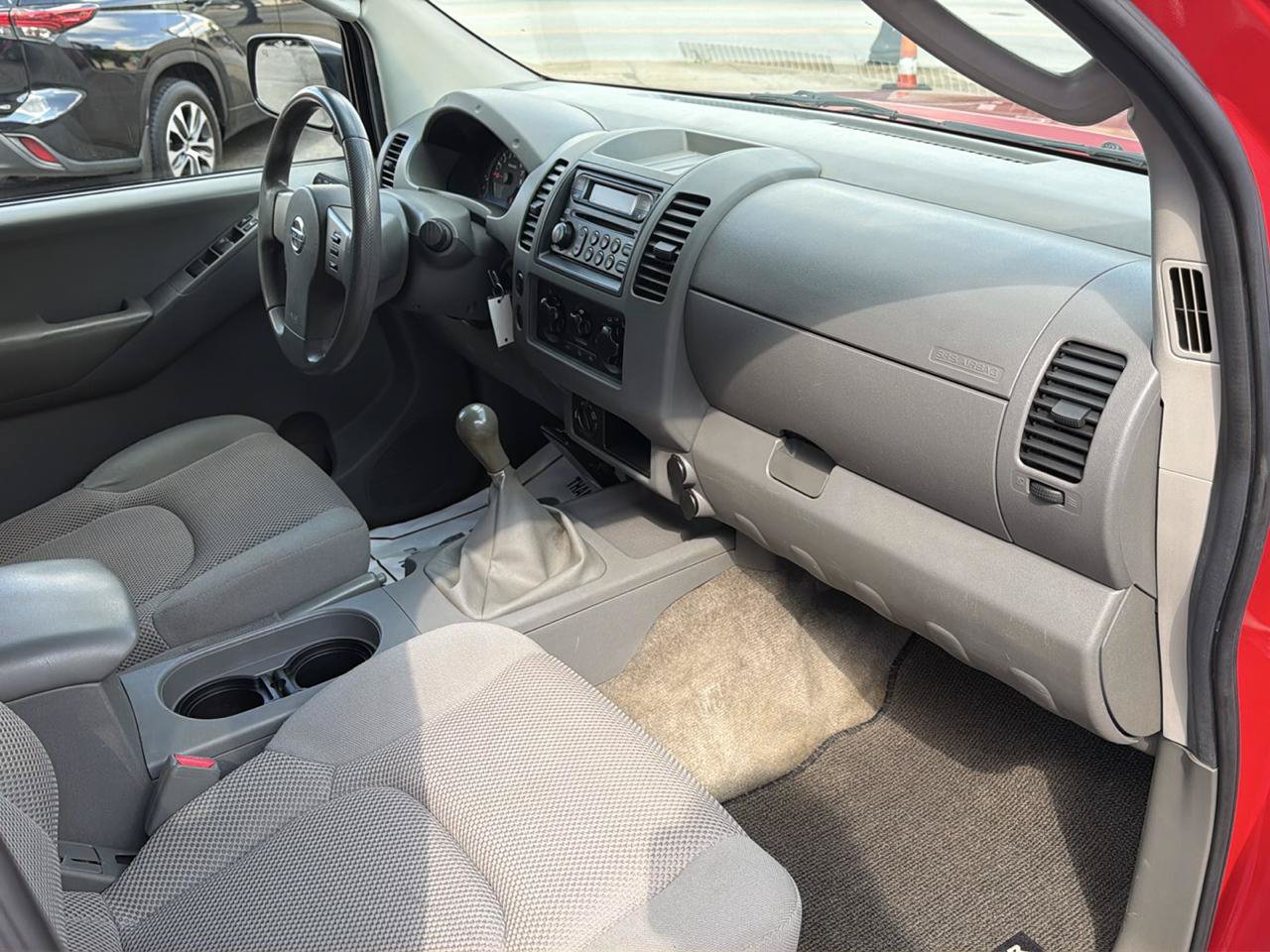 Used 2005 Nissan Frontier SE w/ (P01) Power Pkg AWD/4WD image 21