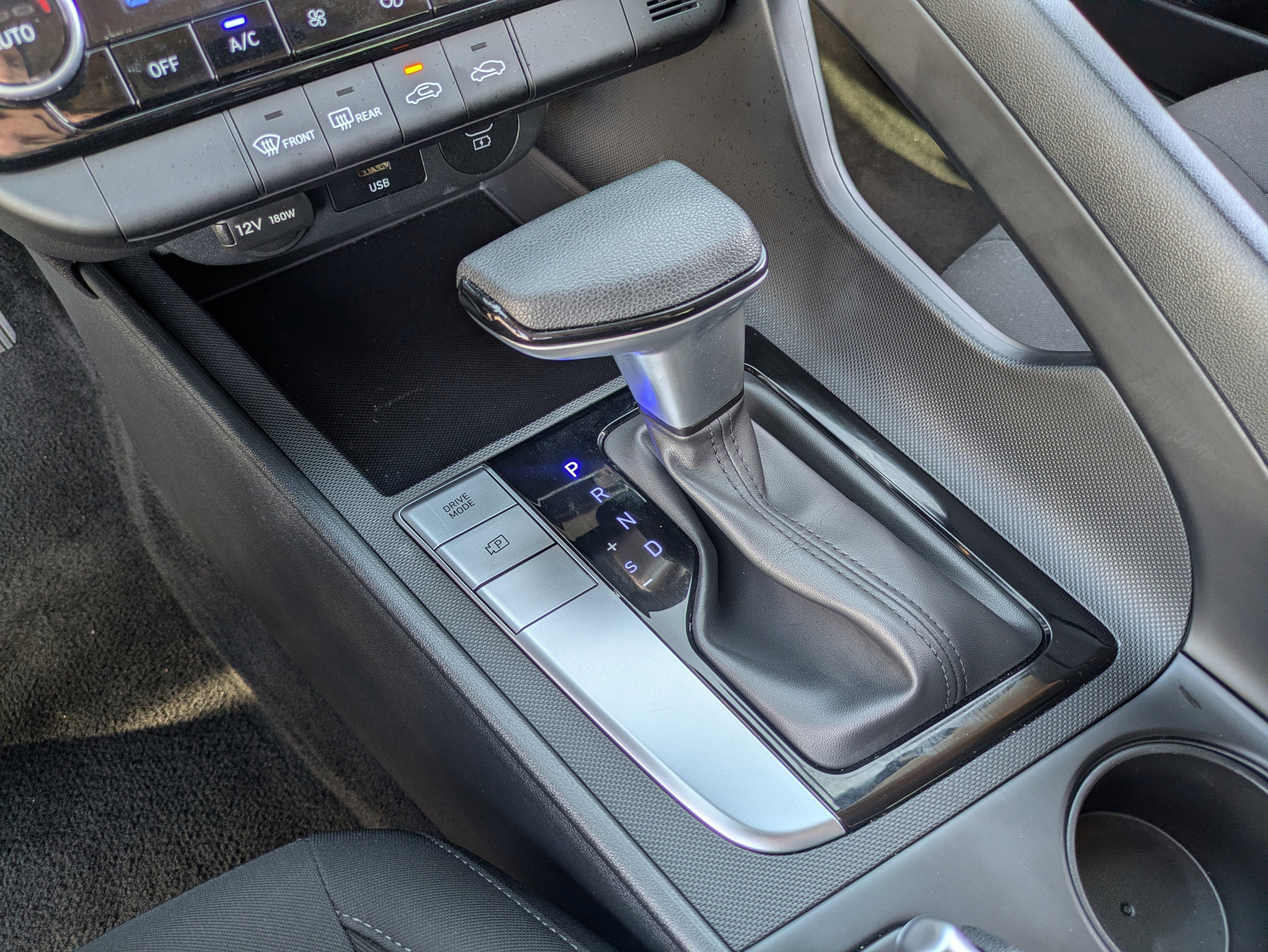 Certified 2024 Hyundai Elantra SEL image 24