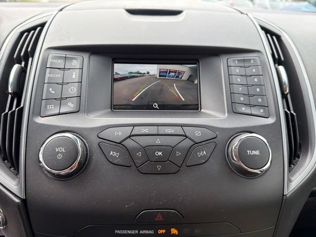 Used 2019 Ford Edge SE FWD image 18