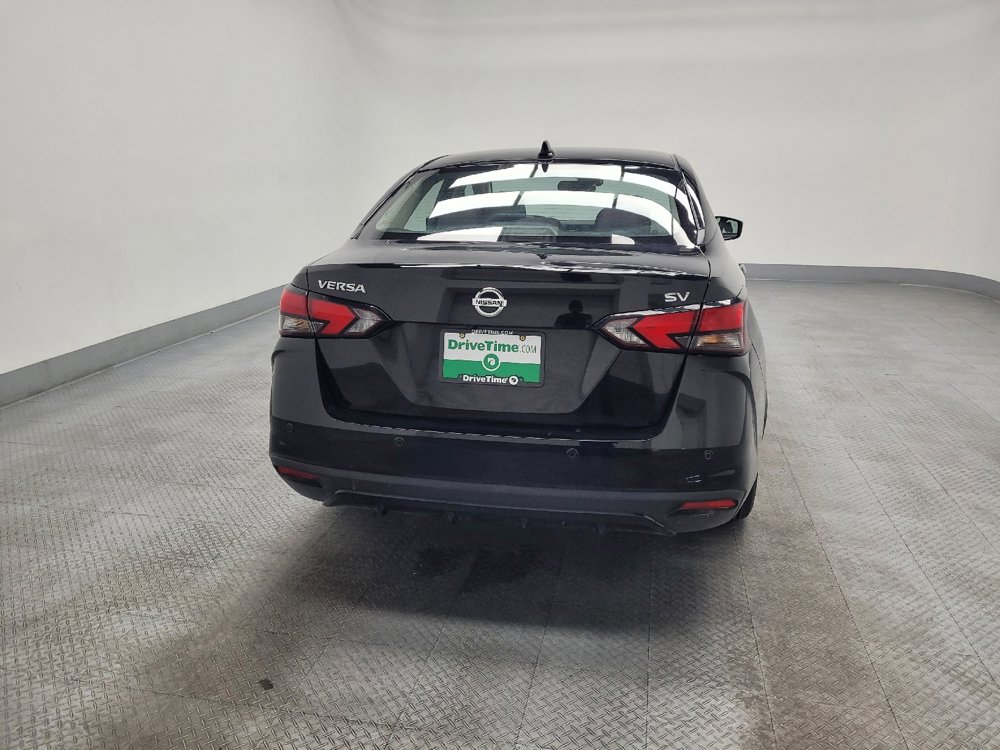 Used 2022 Nissan Versa SV FWD image 7