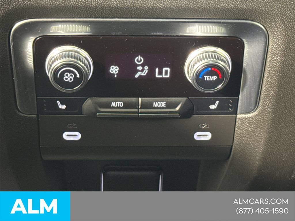 Used 2024 GMC Yukon Denali w/ LPO, Illumination Package AWD/4WD image 27