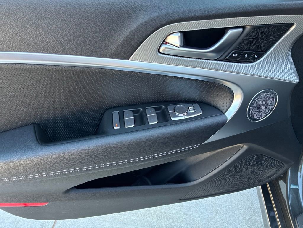 New 2026 Genesis G70 2.5T Prestige AWD/4WD image 18