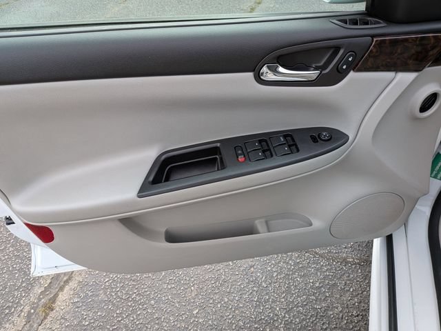 Used 2016 Chevrolet Impala Limited LS FWD image 12