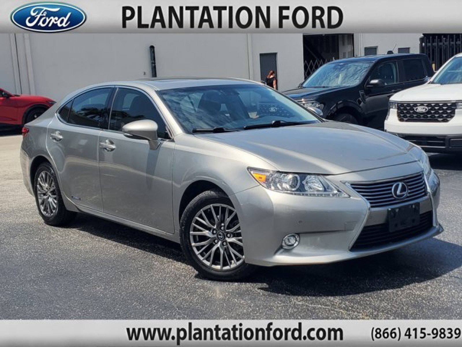 Used 2015 Lexus ES 300h w/ Navigation System Package FWD video 2