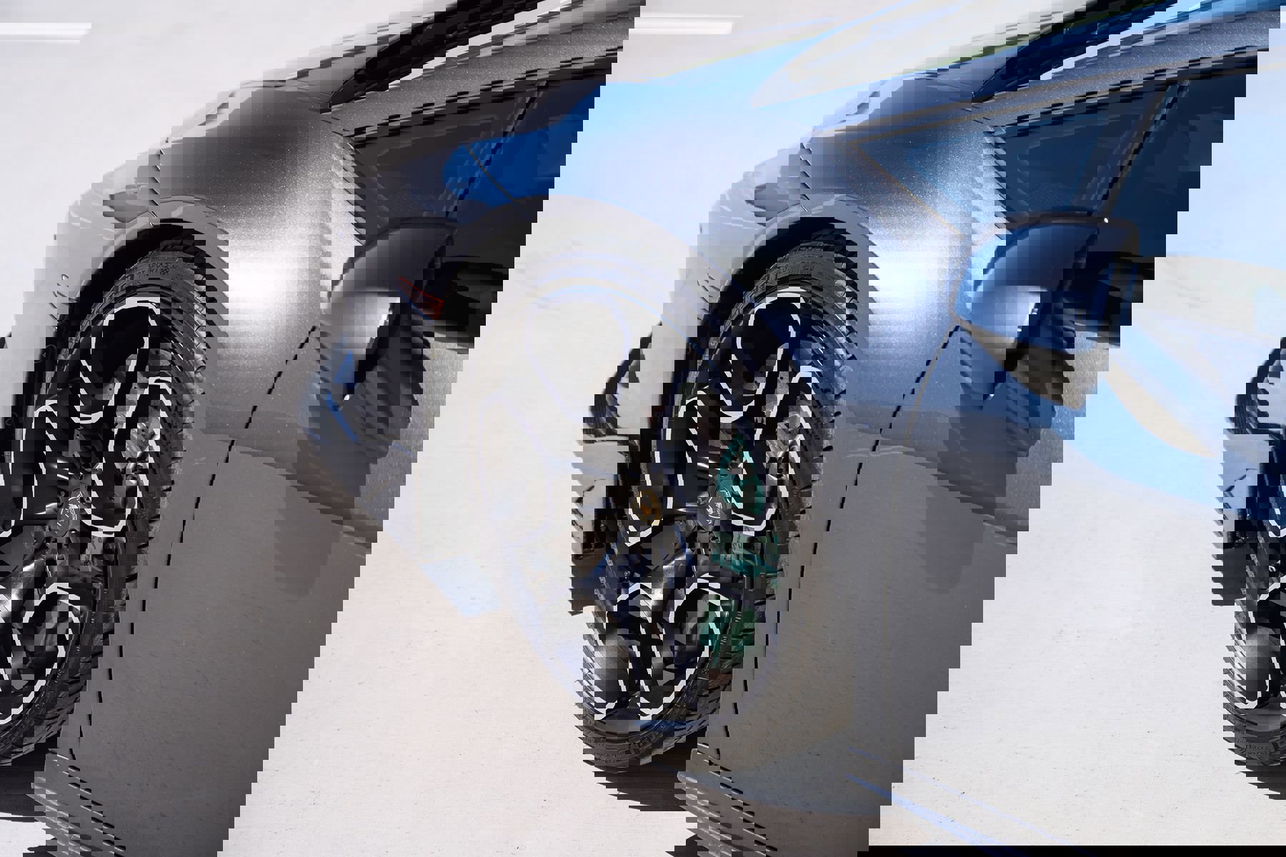 Used 2015 Lamborghini Huracan LP 610-4 image 12