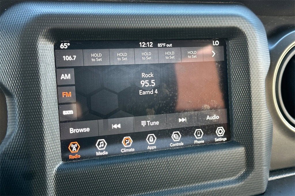 Used 2021 Jeep Wrangler Sport S image 19