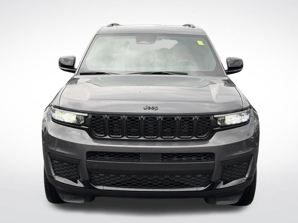 Used 2023 Jeep Grand Cherokee L Altitude AWD/4WD image 3