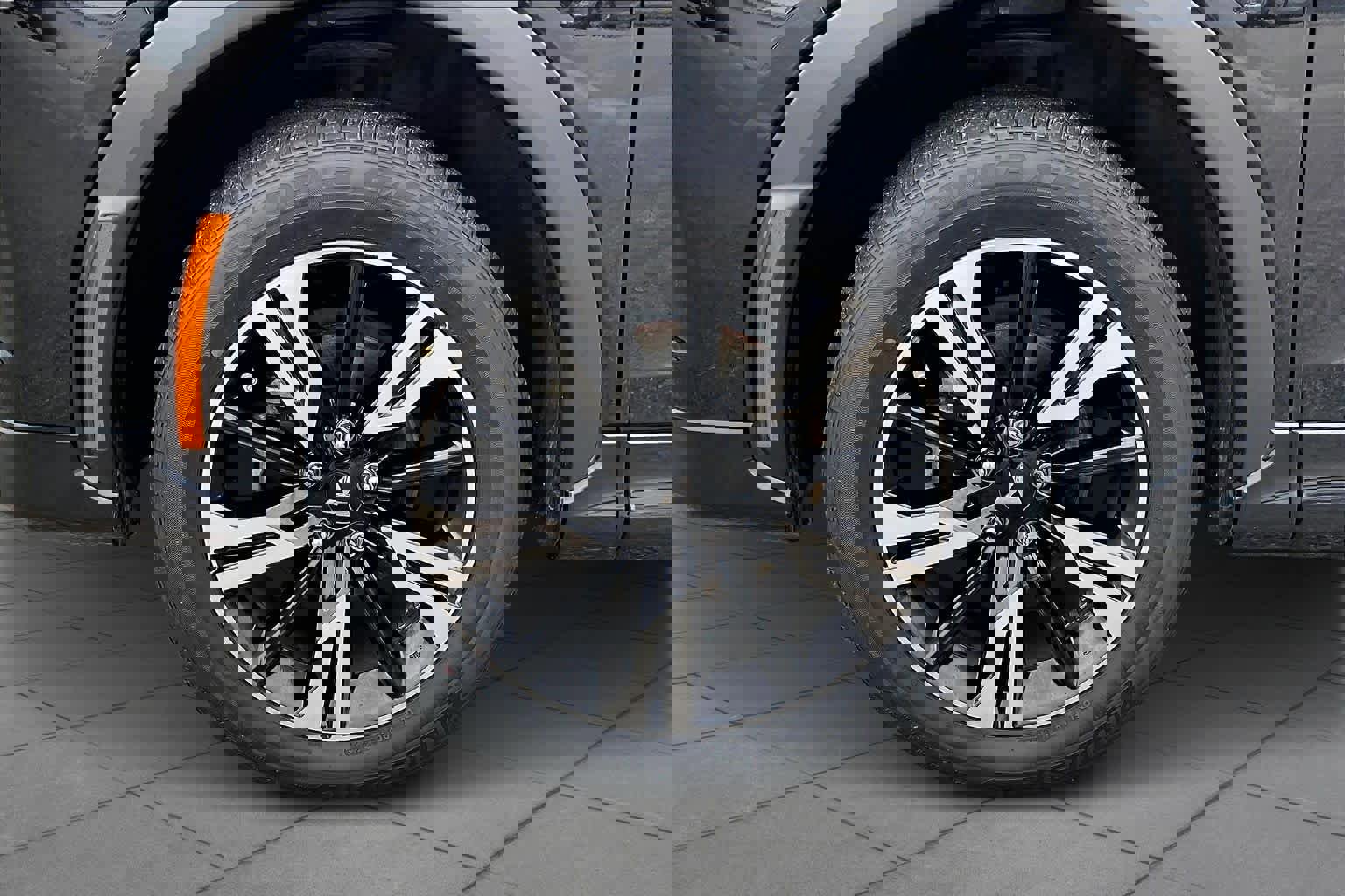 Used 2023 Mitsubishi Eclipse Cross SEL image 9