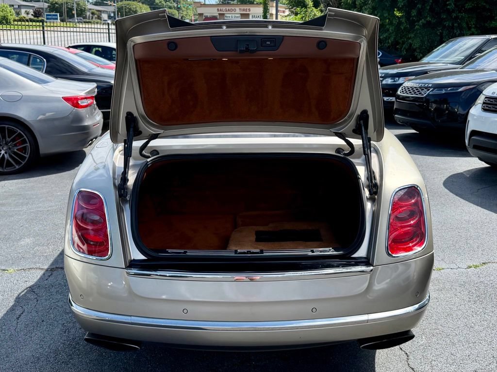 Used 2016 Bentley Mulsanne RWD image 11