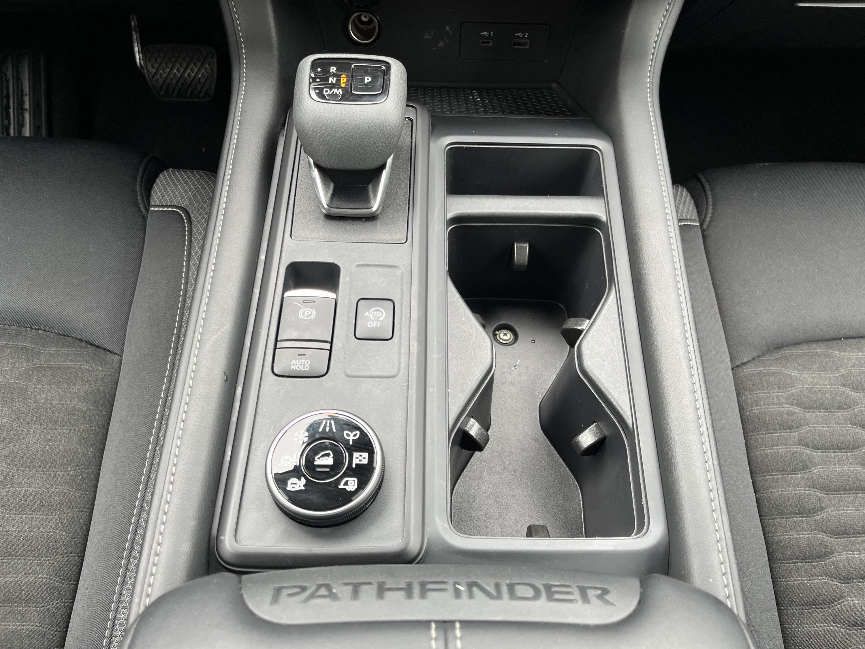 Used 2024 Nissan Pathfinder S AWD/4WD image 28