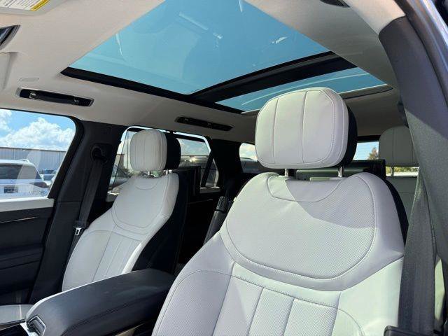 Used 2024 Land Rover Range Rover Sport Dynamic SE image 15