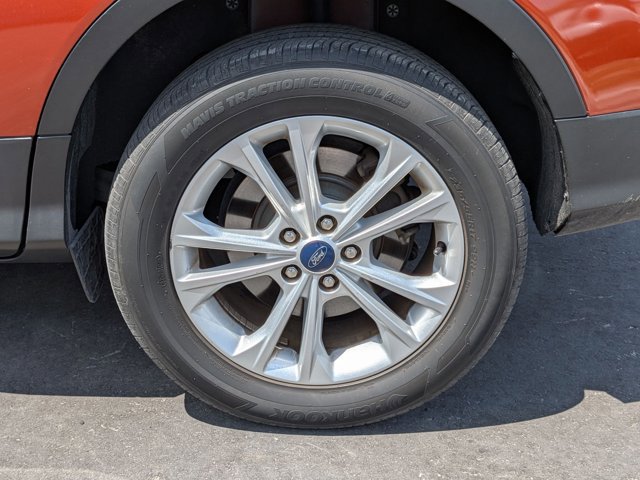 Used 2019 Ford Escape SEL FWD image 3