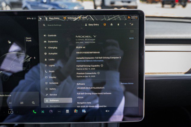 Used 2021 Tesla Model Y Long Range image 27