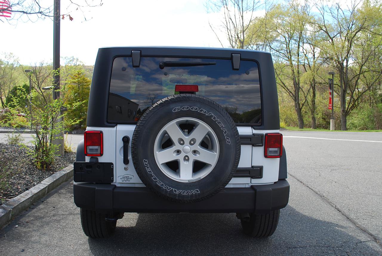 Used 2016 Jeep Wrangler Sport w/ Quick Order Package 24S AWD/4WD image 4