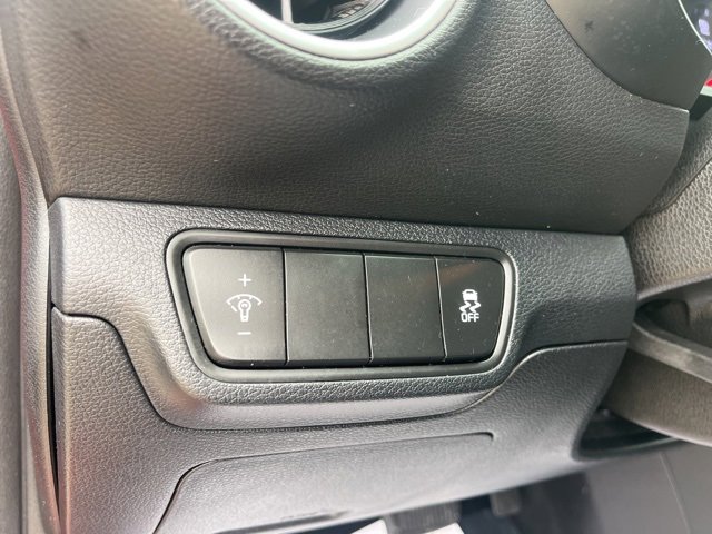 Used 2023 Kia Forte LXS image 23