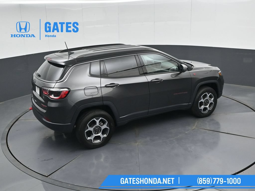 Used 2022 Jeep Compass Trailhawk w/ Trailhawk Convenience Group AWD/4WD image 43