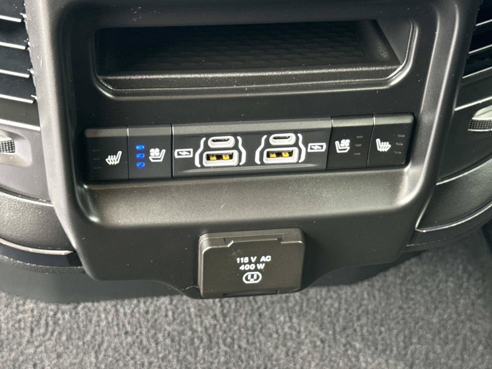 Used 2025 RAM 1500 Limited AWD/4WD image 35