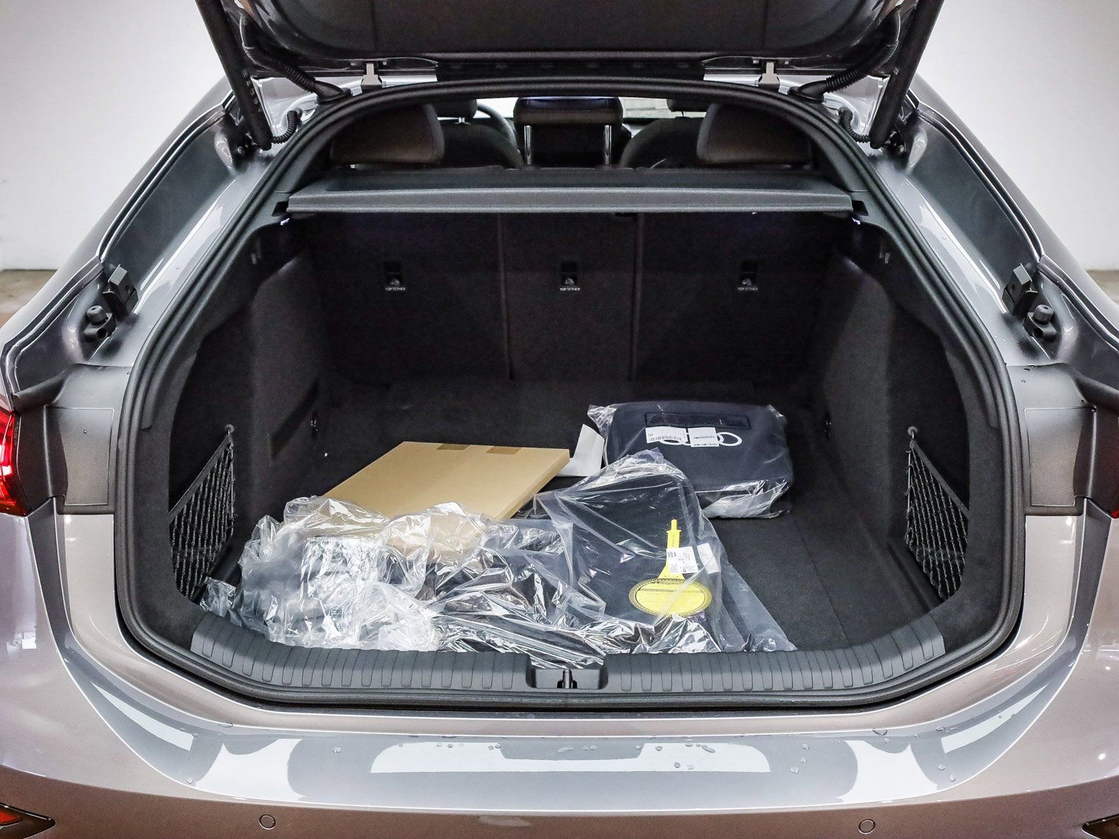 New 2025 Audi A6 e-tron Premium Plus AWD/4WD image 26