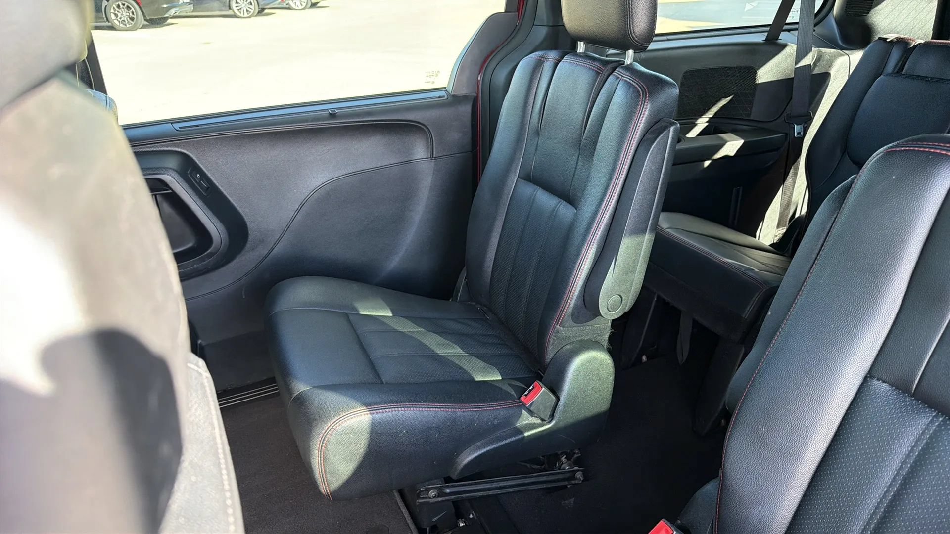 Used 2020 Dodge Grand Caravan GT FWD image 39
