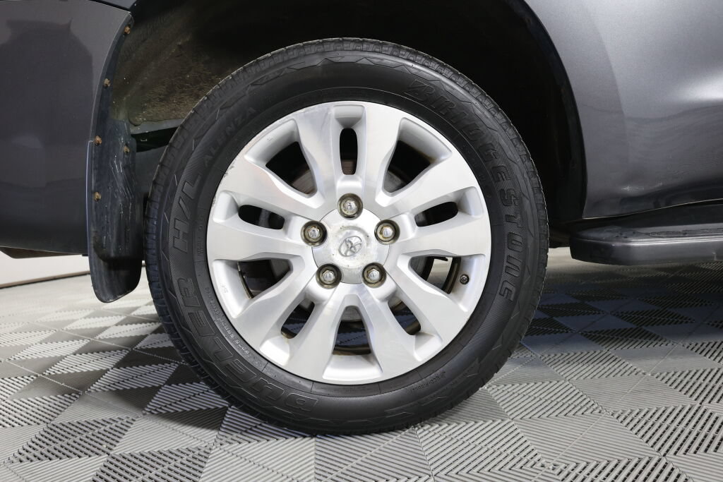 Used 2015 Toyota Sequoia Platinum AWD/4WD image 7