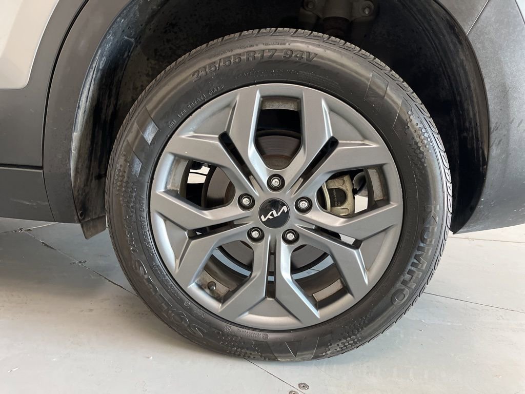 Used 2024 Kia Seltos S image 16