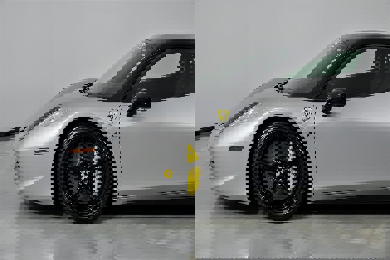 Used 2010 Ferrari 458 Italia image 7