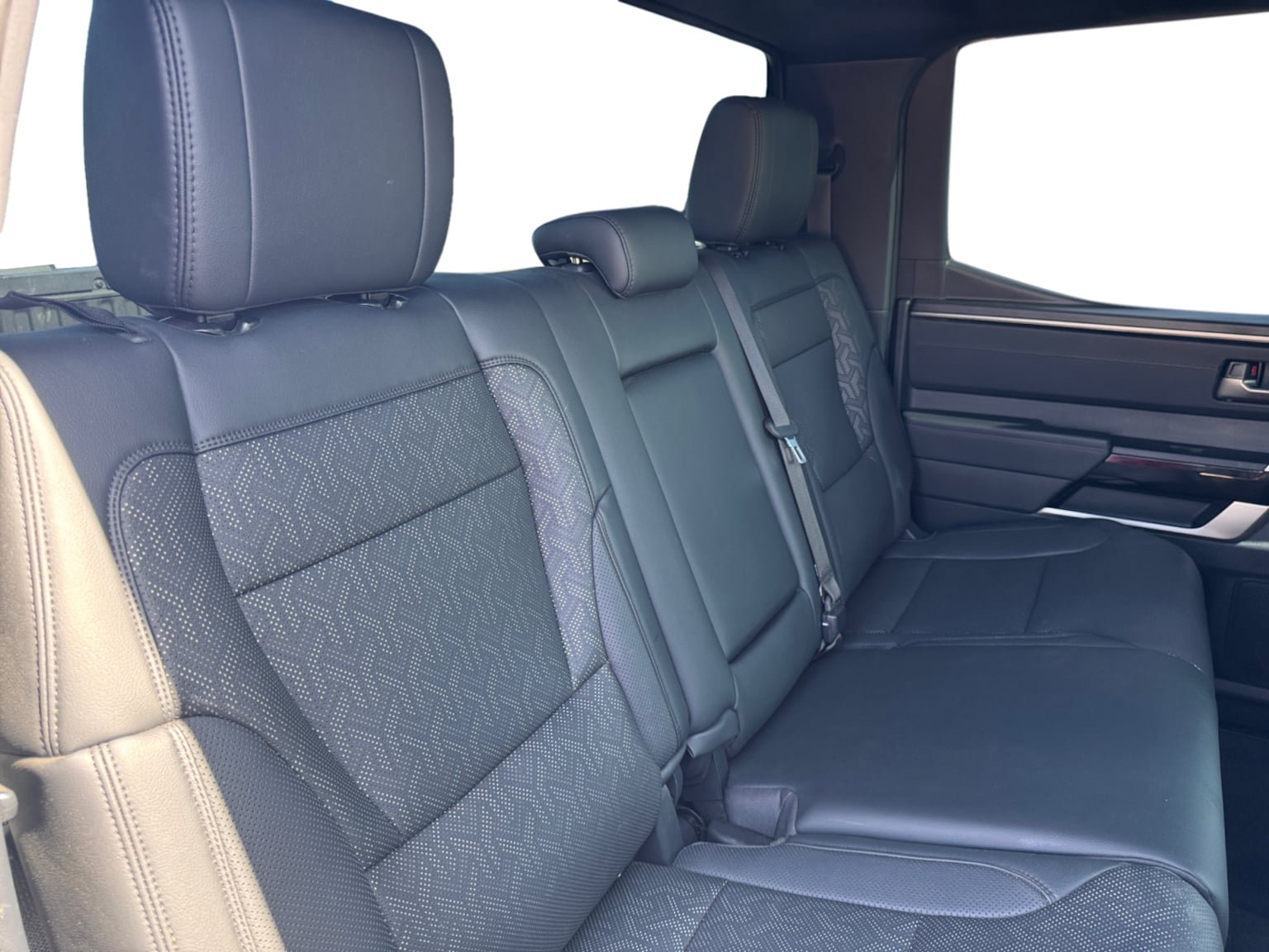 Used 2025 Toyota Tundra Limited AWD/4WD image 18
