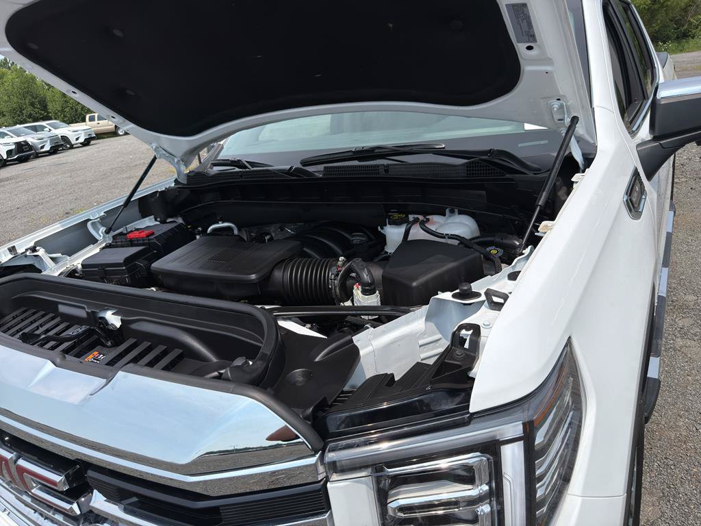 Used 2025 GMC Sierra 1500 SLT w/ SLT Premium Package AWD/4WD image 33